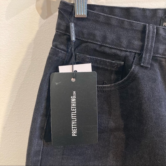 PRETTY LITTLE THING Sz 6 Washed Black Slashed  Knee Long Straight Leg Jeans - Picture 9 of 14